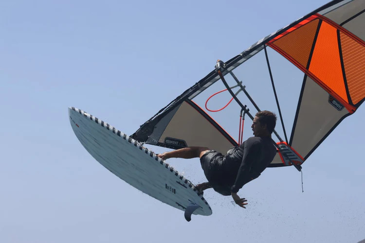 windsurfingové ploutve flosny výběr